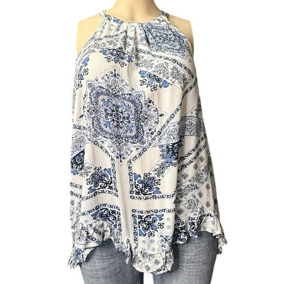 Maurices Tops - Maurices Beautiful Sleeveless Top Size 4X in Blue and White